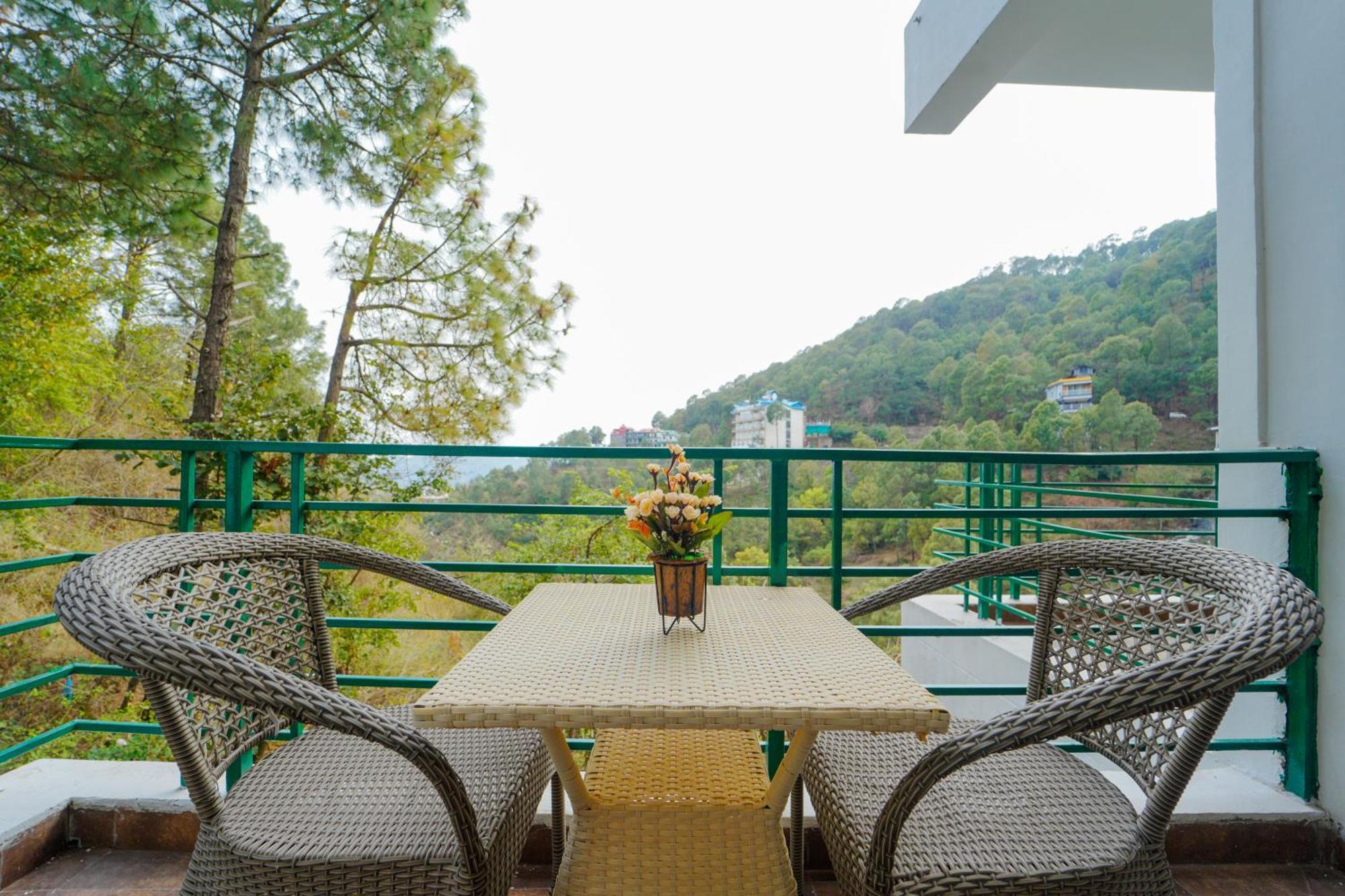 Готель The Kasauli Walk Екстер'єр фото